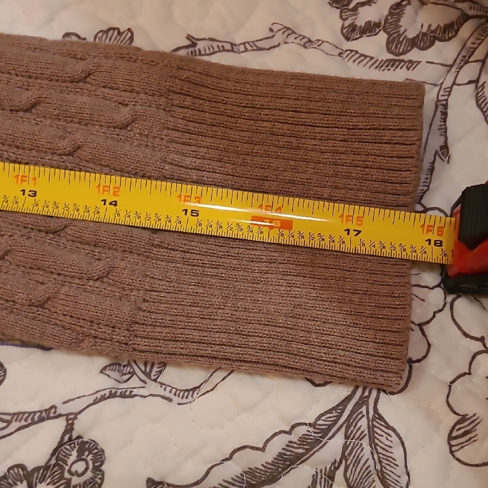 GAP Taupe Cable Knit 3/4 Sleeve Sweater - Picture 8 of 8